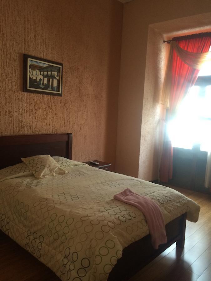 Hotel Catedral Quito Phòng bức ảnh